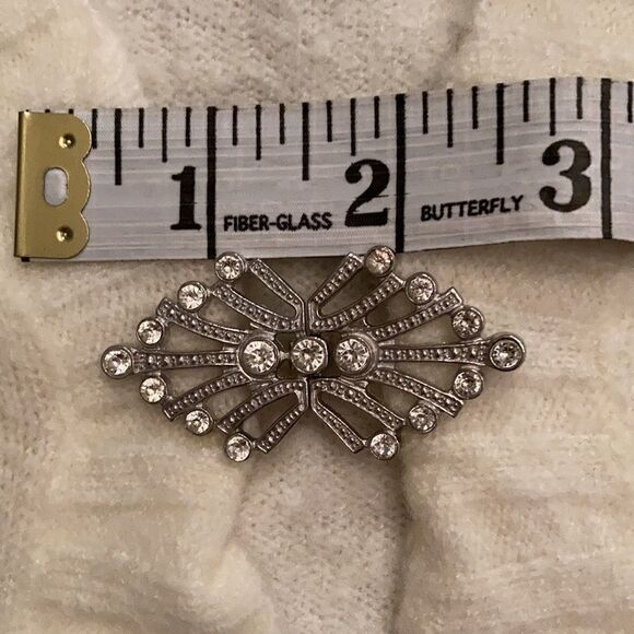 Faded glory NWT size large  beautiful cream cardigan with jeweled clasp - Picture 5 of 11